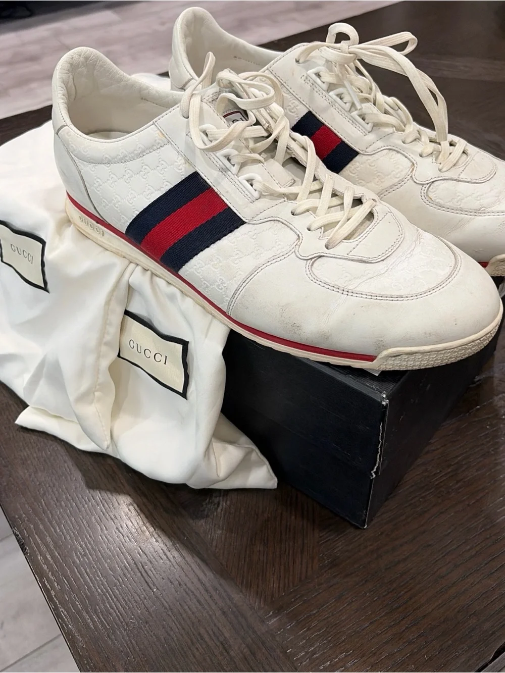 Gucci White Leather Low-Top Sneakers with Red & Blue Web